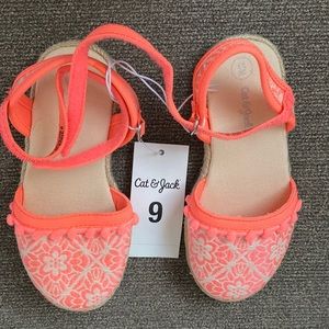 NWT Cat and Jack Slip on sandals coral size 9